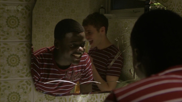 The Fades.1x05.HDTV.XviD-FoV.avi_000496720.jpg